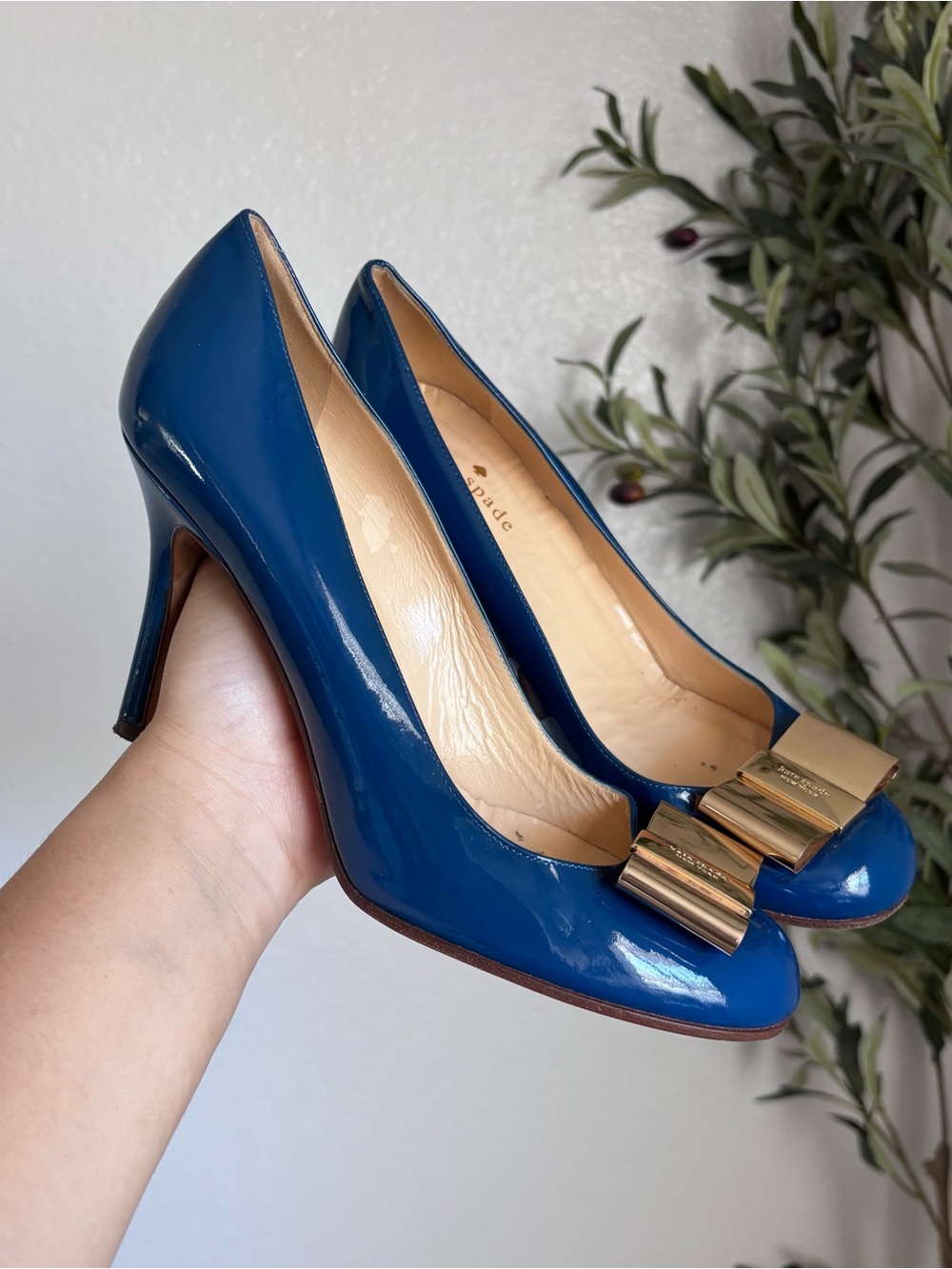 Kate Spade Karolina Blue Patent Leather Pumps with Gold Bow